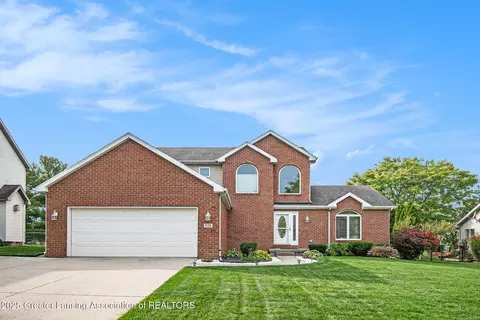 938 Durango Dr, Lansing, MI 48917 photo 3