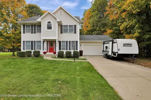 1074 Eaton Green Dr, Charlotte, MI 48813