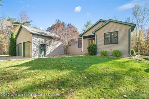 9282 E Broomfield Rd, Mount Pleasant, MI 48858