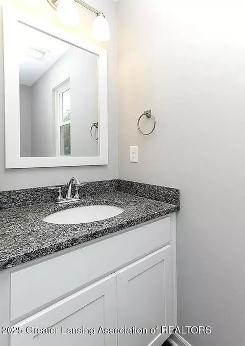 Bath - 5 Main, Owosso, MI 48867 photo 4 of 4