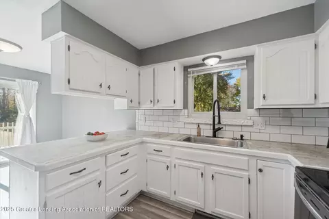 Kitchen - 13536 Main St, Bath, MI 48808 photo 3 of 3