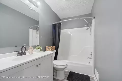 Bath - 13536 Main St, Bath, MI 48808 photo 1 of 4