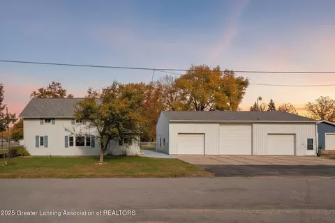 230 W Washington St, Maple Rapids, MI 48853
