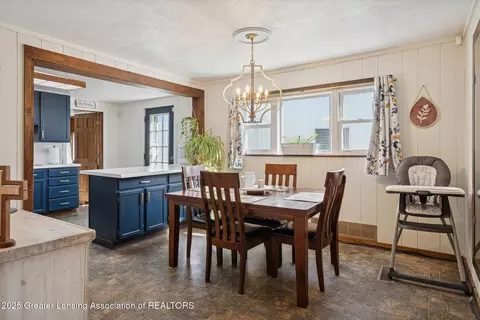 Dining - 230 W Washington St, Maple Rapids, MI 48853 photo 1 of 3