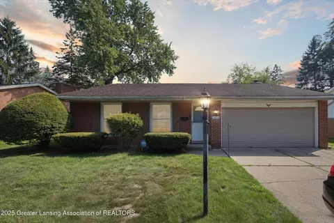 20345 Harbor Ln, Southfield, MI 48076