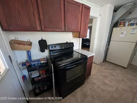 1614 Marcus St, Lansing, MI 48912 photo 4