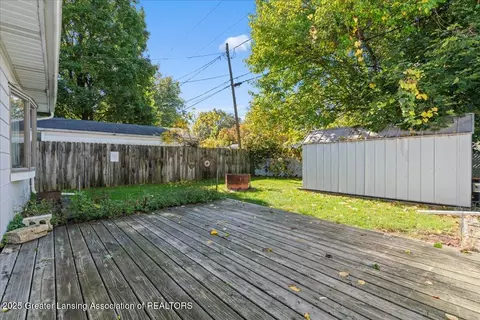 Exterior - 921 Dingwall Dr, Owosso, MI 48867 photo 2 of 5