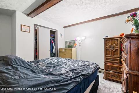Bedroom - 921 Dingwall Dr, Owosso, MI 48867 photo 4 of 4