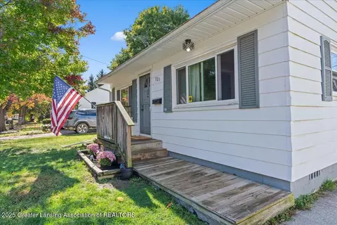 Exterior - 921 Dingwall Dr, Owosso, MI 48867 photo 1 of 5
