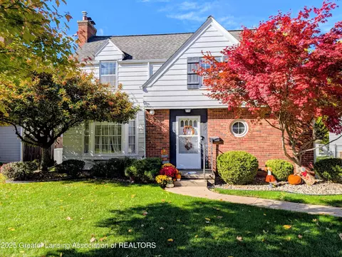 807 N Foster Ave, Lansing, MI 48912