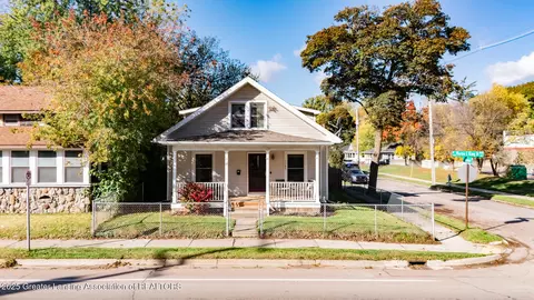 1145 N Martin Luther King Junior Blvd, Lansing, MI 48915
