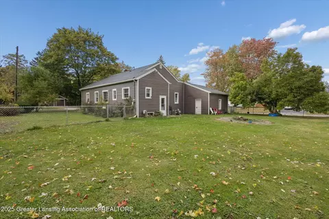 Exterior - 327 Steele St, Mason, MI 48854 photo 4 of 6