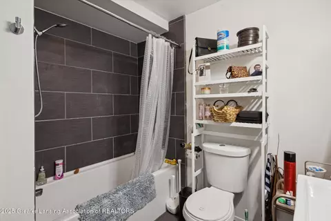 Bath - 327 Steele St, Mason, MI 48854 photo 1 of 2