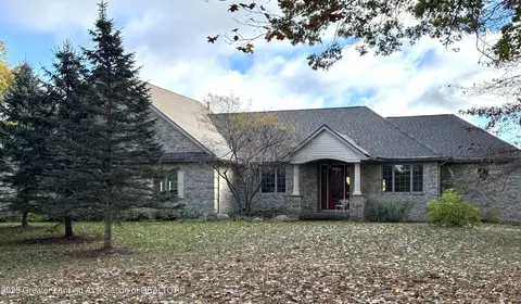 16677 Peacock Ln, Haslett, MI 48840 photo 1