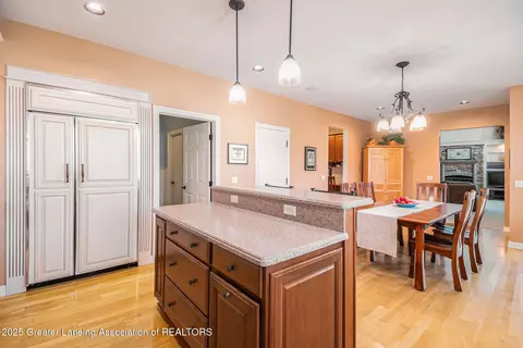Kitchen - 12733 Ospreys Way, Dewitt, MI 48820 photo 2 of 2