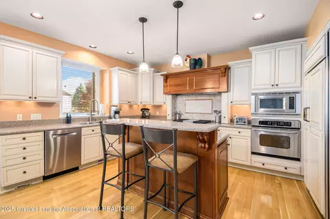 Kitchen - 12733 Ospreys Way, Dewitt, MI 48820 photo 1 of 2