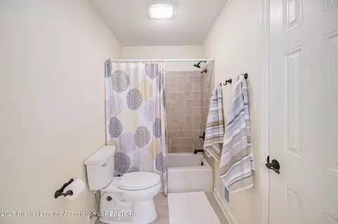 Bath - 12733 Ospreys Way, Dewitt, MI 48820 photo 6 of 6