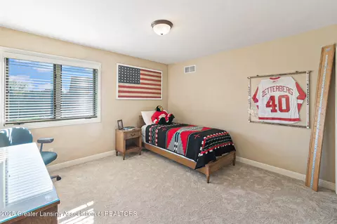 Bedroom - 12733 Ospreys Way, Dewitt, MI 48820 photo 5 of 8