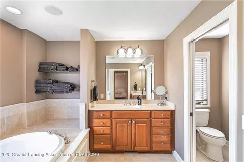 Bath - 12733 Ospreys Way, Dewitt, MI 48820 photo 2 of 6
