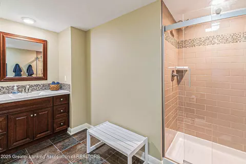Bath - 12733 Ospreys Way, Dewitt, MI 48820 photo 4 of 6