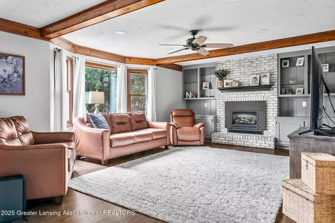 5918 Eagles Way, Haslett, MI 48840 photo 6