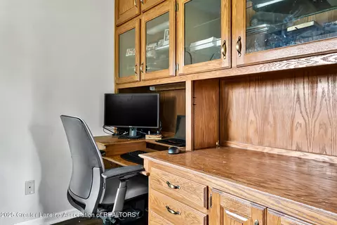 5918 Eagles Way, Haslett, MI 48840 photo 10