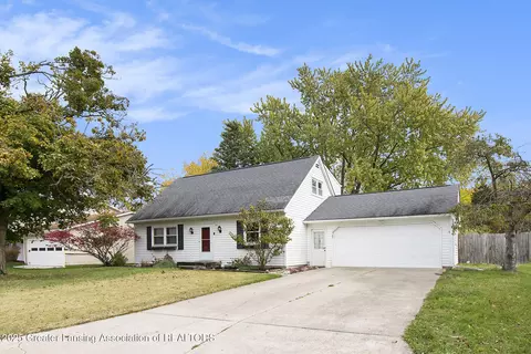 2212 Holiday Ln, Lansing, MI 48917