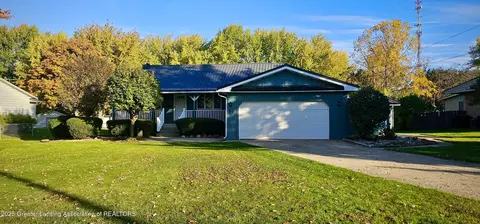 812 W Cass St, Saint Johns, MI 48879