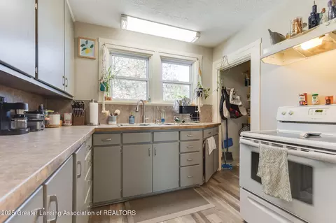Kitchen - 7561 Clark Rd, Bath, MI 48808 photo 3 of 3