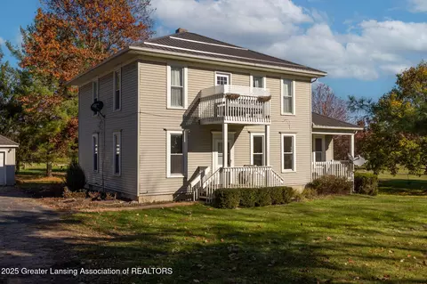 7561 Clark Rd, Bath, MI 48808