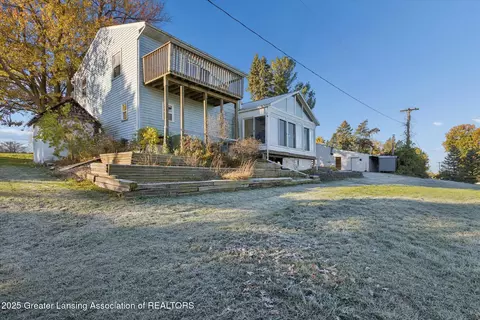 Exterior - 1600 W Locher Rd, Dewitt, MI 48820 photo 5 of 8