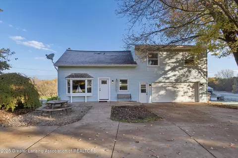 Exterior - 1600 W Locher Rd, Dewitt, MI 48820 photo 2 of 8