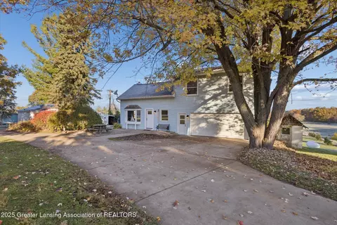 Exterior - 1600 W Locher Rd, Dewitt, MI 48820 photo 3 of 8