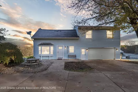 1600 W Locher Rd, Dewitt, MI 48820