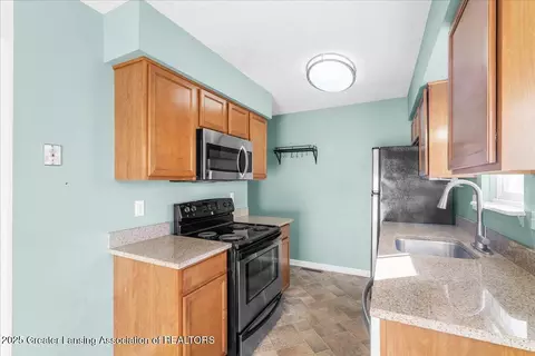 6159 Scotmar Dr, Lansing, MI 48911 photo 12