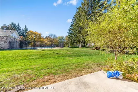 6159 Scotmar Dr, Lansing, MI 48911 photo 23