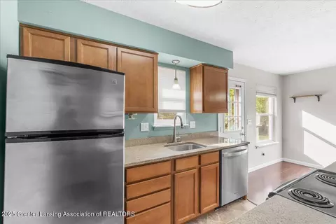 6159 Scotmar Dr, Lansing, MI 48911 photo 10