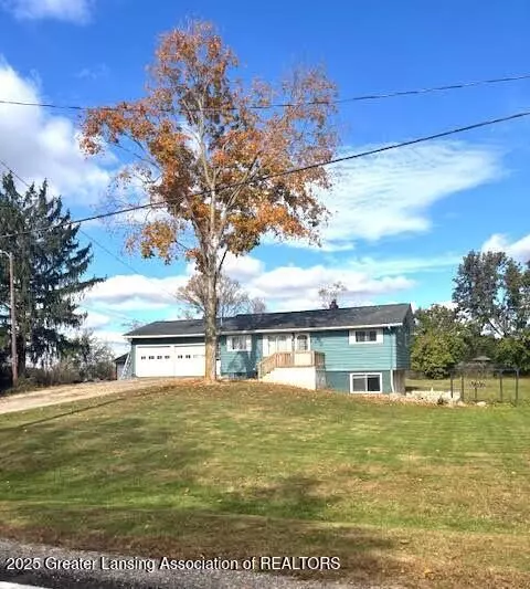 4555 Doane Hwy, Potterville, MI 48876