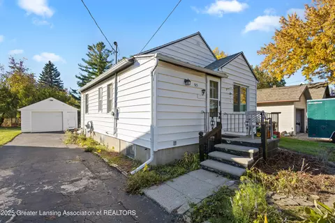 515 N Grace St, Lansing, MI 48917