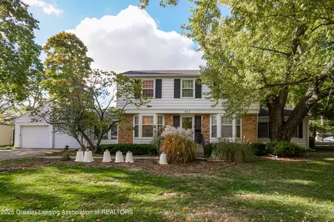 953 Rosewood Ave, East Lansing, MI 48823