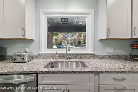 3006 E Stoll Rd, Lansing, MI 48906 photo 18