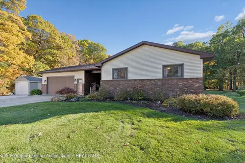 3006 E Stoll Rd, Lansing, MI 48906 photo 5