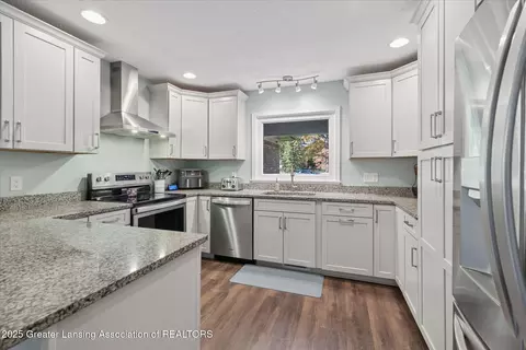 3006 E Stoll Rd, Lansing, MI 48906 photo 15