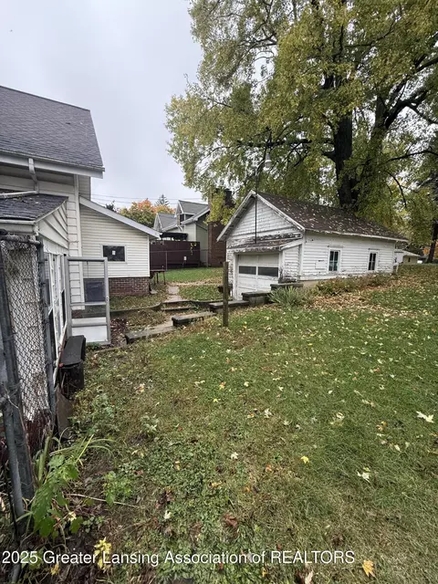 Exterior - 113 E High St, Ovid, MI 48866 photo 3 of 3