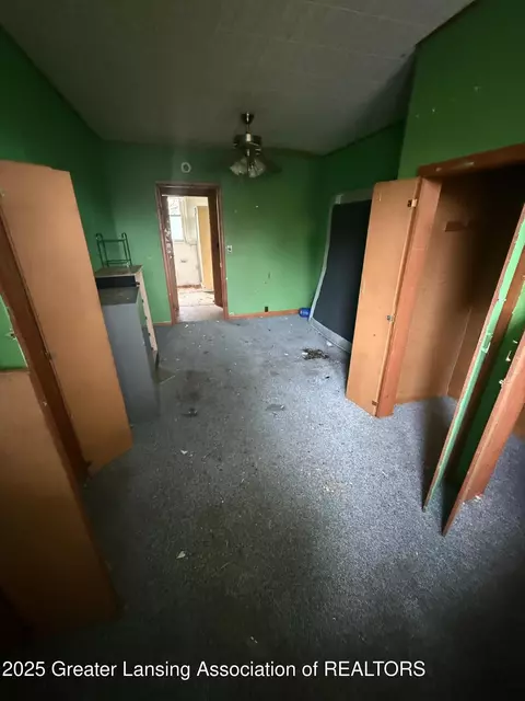 Entry Way - 113 E High St, Ovid, MI 48866 photo 2 of 2