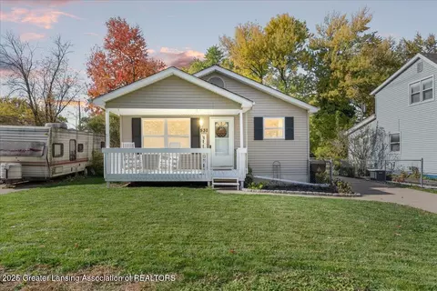 531 Harriet Ave, Lansing, MI 48917