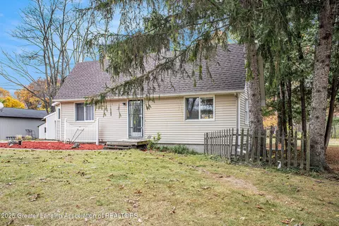 9050 Laingsburg Rd, Laingsburg, MI 48848