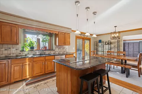 Kitchen - 2495 N Custer Rd, Monroe, MI 48162 photo 3 of 5