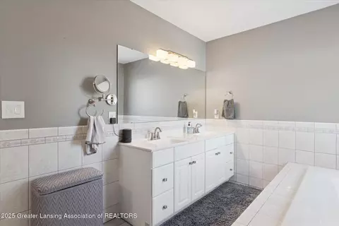 Bath - 2495 N Custer Rd, Monroe, MI 48162 photo 4 of 6