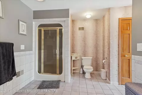 Bath - 2495 N Custer Rd, Monroe, MI 48162 photo 5 of 6